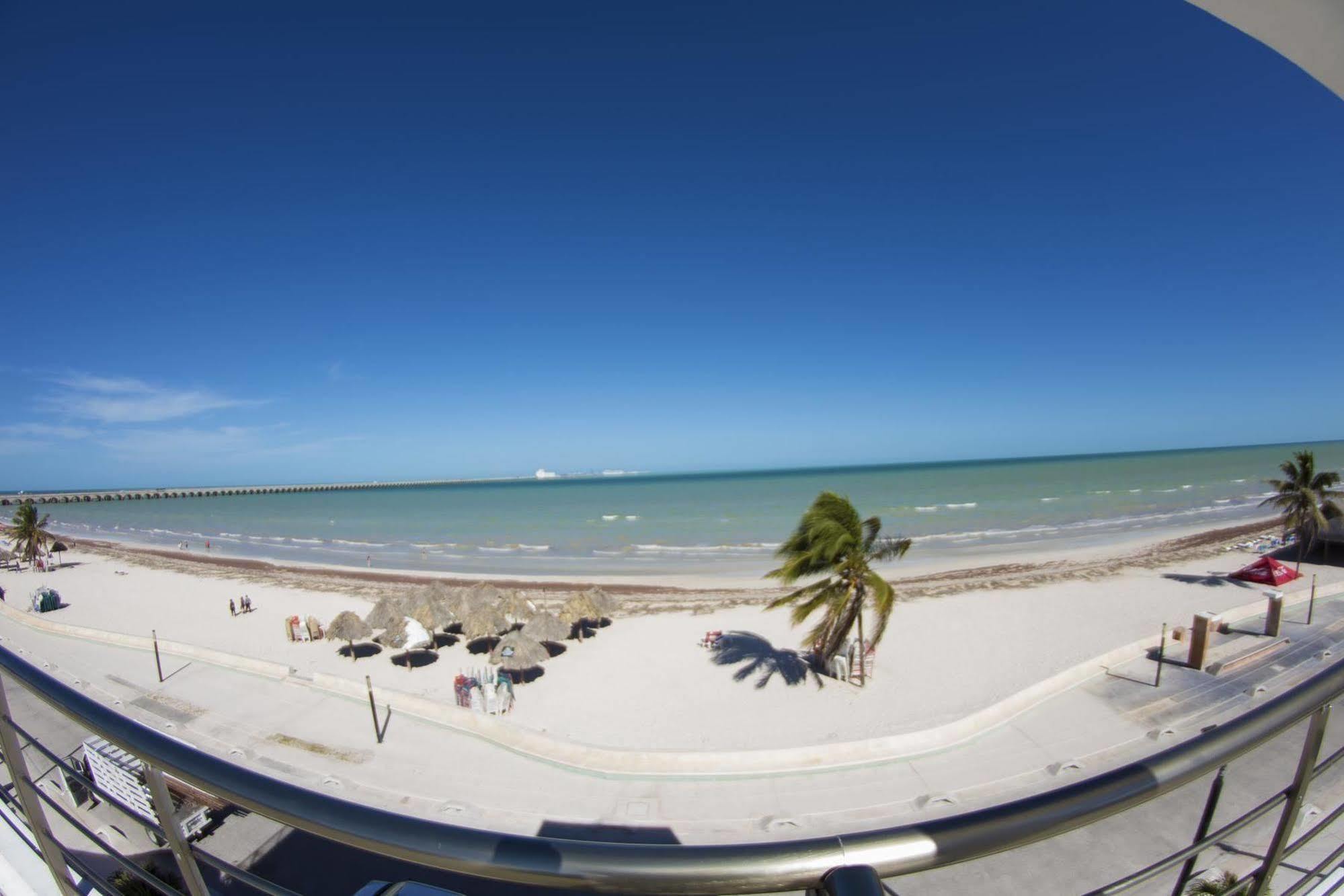Hotel&Suites Domani Progreso  Esterno foto